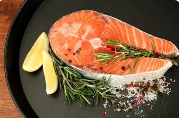 Steak din somon marinat 700 g (semifabricat congelat)