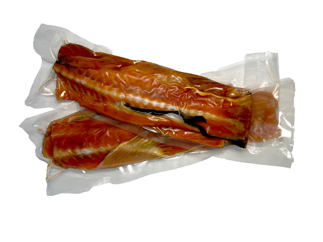 Somon (coloana vertebrală) afumat la rece în vacum